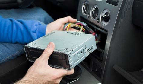 how to unplug car radio